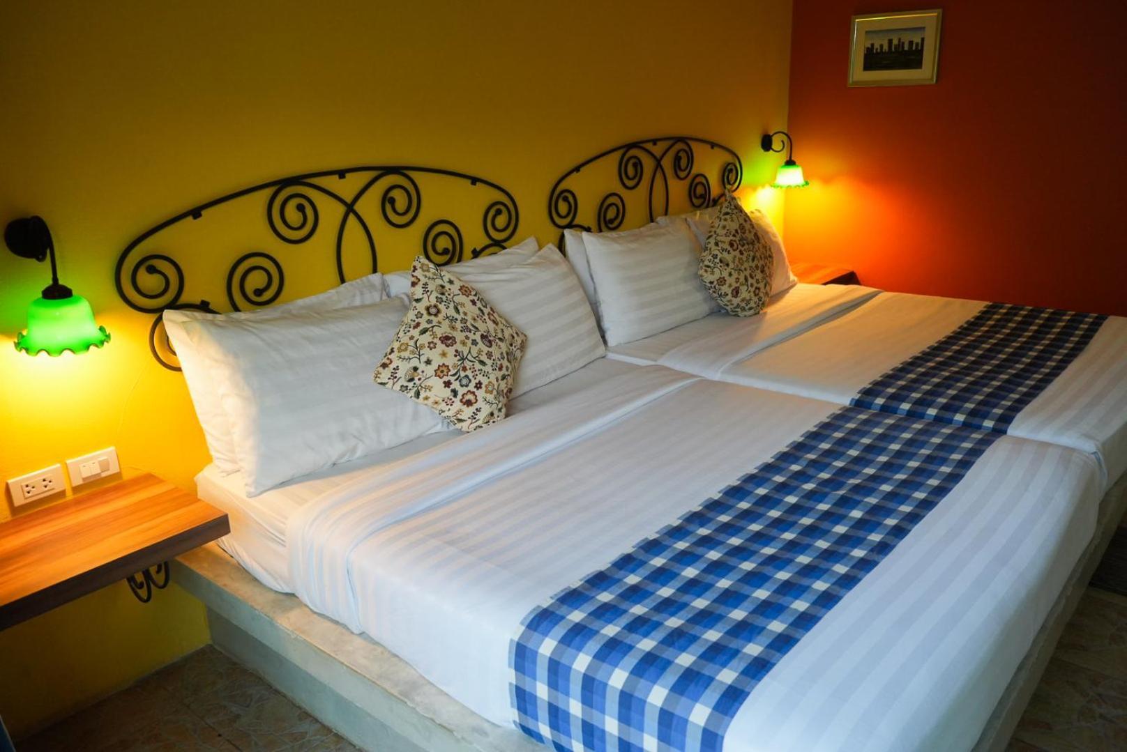 The Castello Resort Koh Larn Zimmer foto