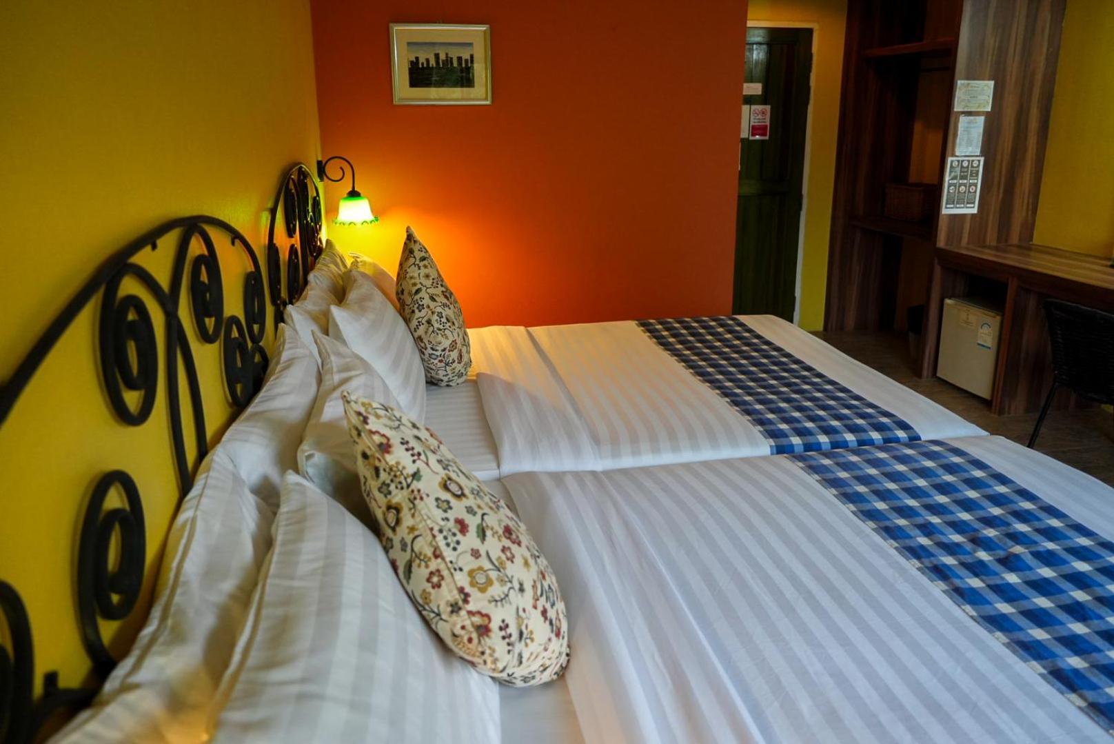 The Castello Resort Koh Larn Zimmer foto