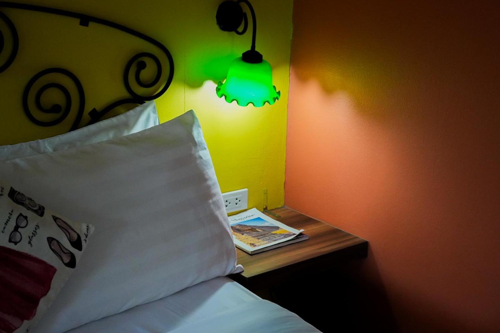 The Castello Resort Koh Larn Zimmer foto